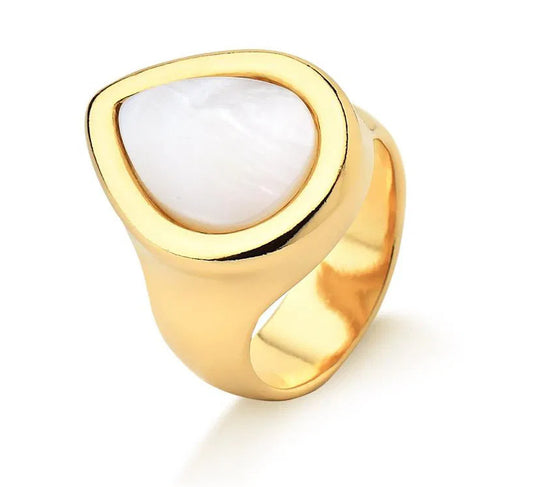 Anillo de piedras preciosas con marco de gota