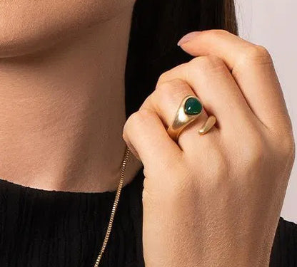 Anillo ajustable con tres piedras preciosas - Howlita rosa/Howlita blanca/Sodalita