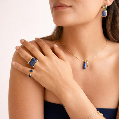Colección Earth - Anillo rectangular con piedras preciosas