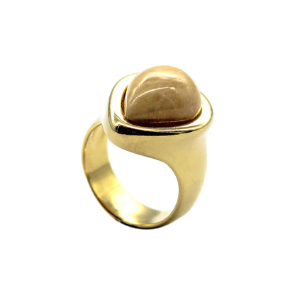 Anillo de piedras preciosas con marco de gota
